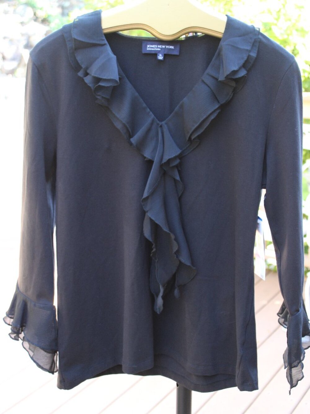 Jones New York NWT Women Blouse Top XL Black Long Sleeves V Neck Ruffles Stretch